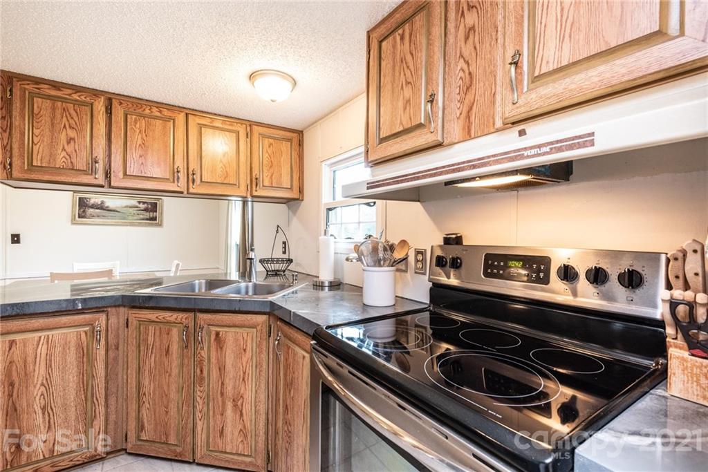 7713 Riverbend Road Claremont, NC 28610 - Photo 14 of 32 Gallery Image 14