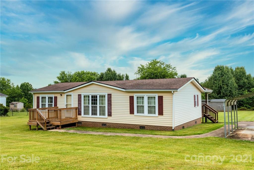 7713 Riverbend Road Claremont, NC 28610 - Photo 3 of 32 Gallery Image 3