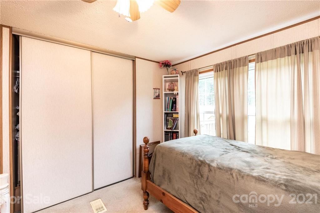 7713 Riverbend Road Claremont, NC 28610 - Photo 25 of 32 Gallery Image 25