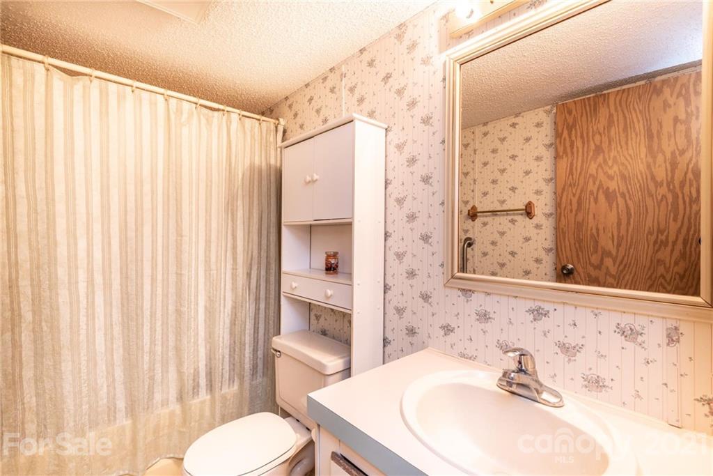 7713 Riverbend Road Claremont, NC 28610 - Photo 29 of 32 Gallery Image 29
