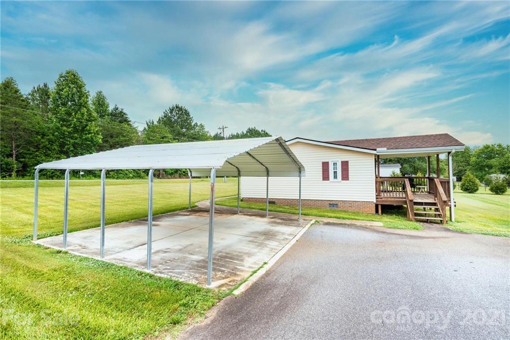 7713 Riverbend Road Claremont, NC 28610 - Photo 4 of 32 Gallery Image 4