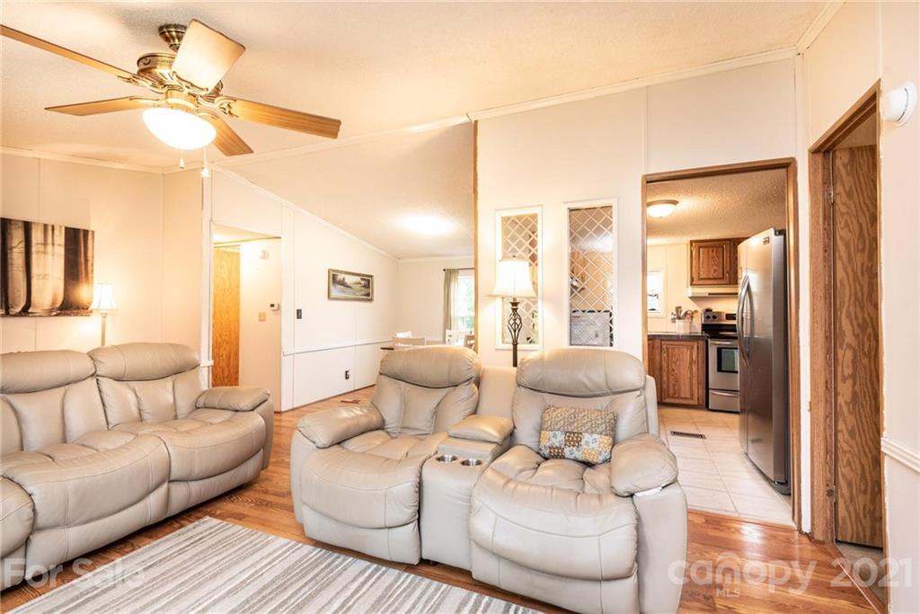 7713 Riverbend Road Claremont, NC 28610 - Photo 10 of 32 Gallery Image 10