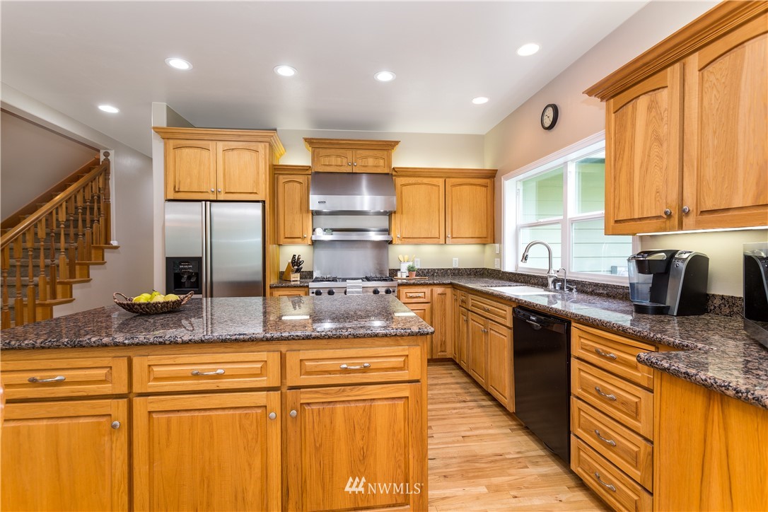 5628 Knight Road Bellingham, WA 98226 - Photo 8 of 35