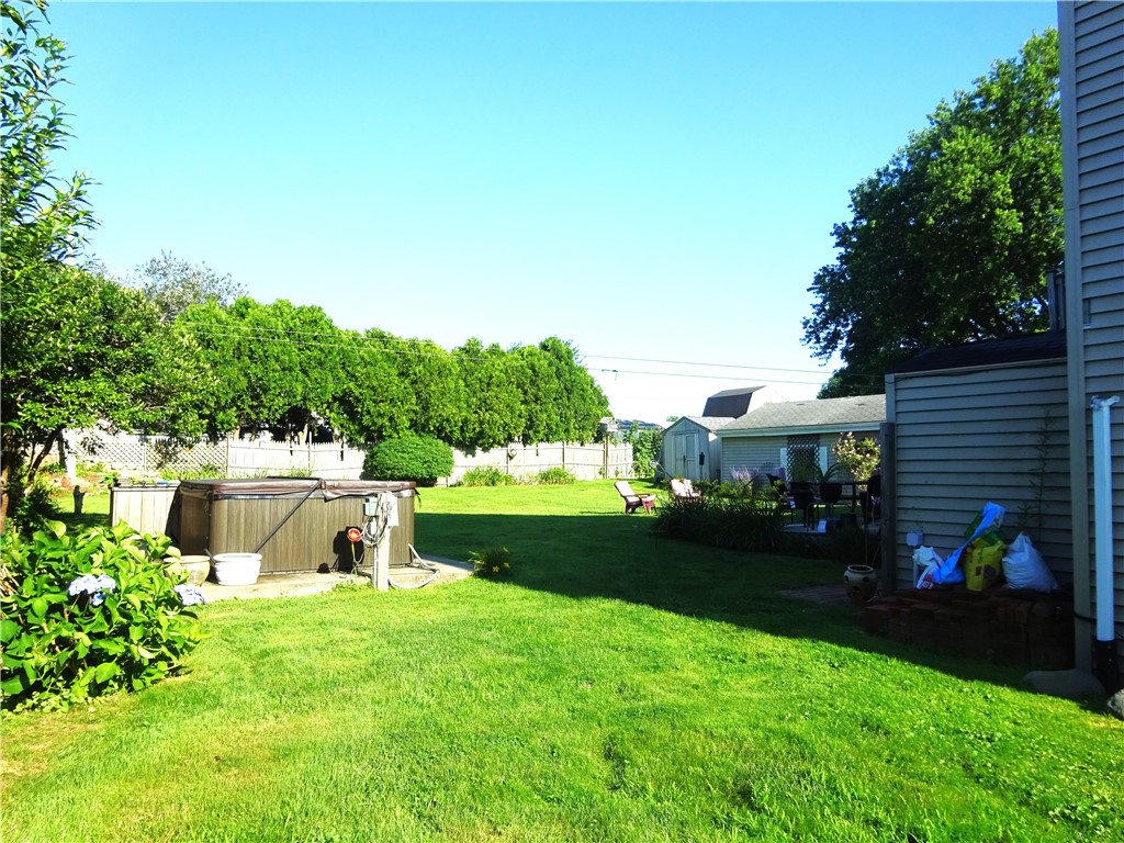 12 Harvey Road Middletown, RI 02842 - Photo 4 of 9