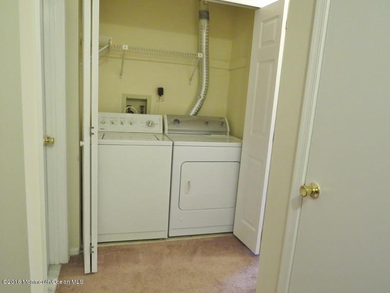 5 Claridge Court, Unit 4 Freehold, NJ 07728 - Photo 12 of 14 IMG_2754 (800x600)