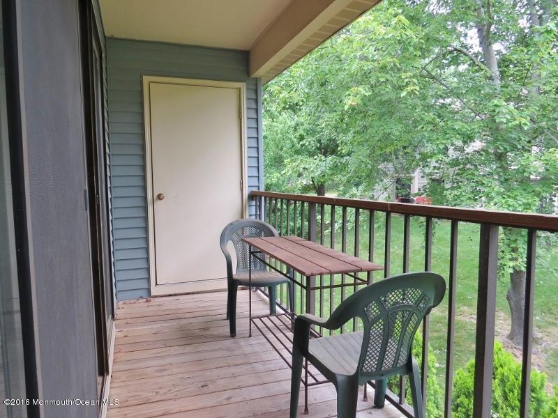 5 Claridge Court, Unit 4 Freehold, NJ 07728 - Photo 13 of 14 IMG_2755 (800x600)