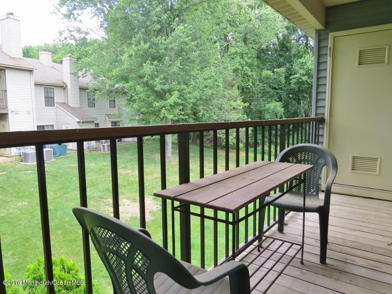 5 Claridge Court, Unit 4 Freehold, NJ 07728 - Photo 14 of 14 IMG_2756 (800x600)