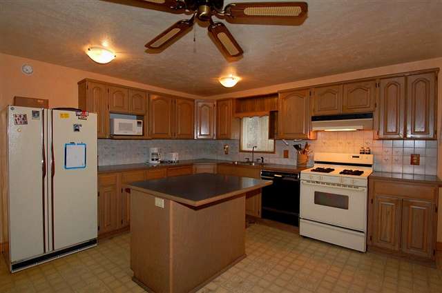 3832 White Pine Road Loon Lake, WA 99148 - Photo 3 of 9 Gallery Image 3