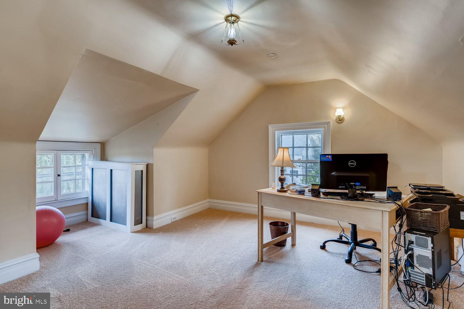 4904 Woodside Road Baltimore, MD 21229 - Photo 26 of 36 Gallery Image 26