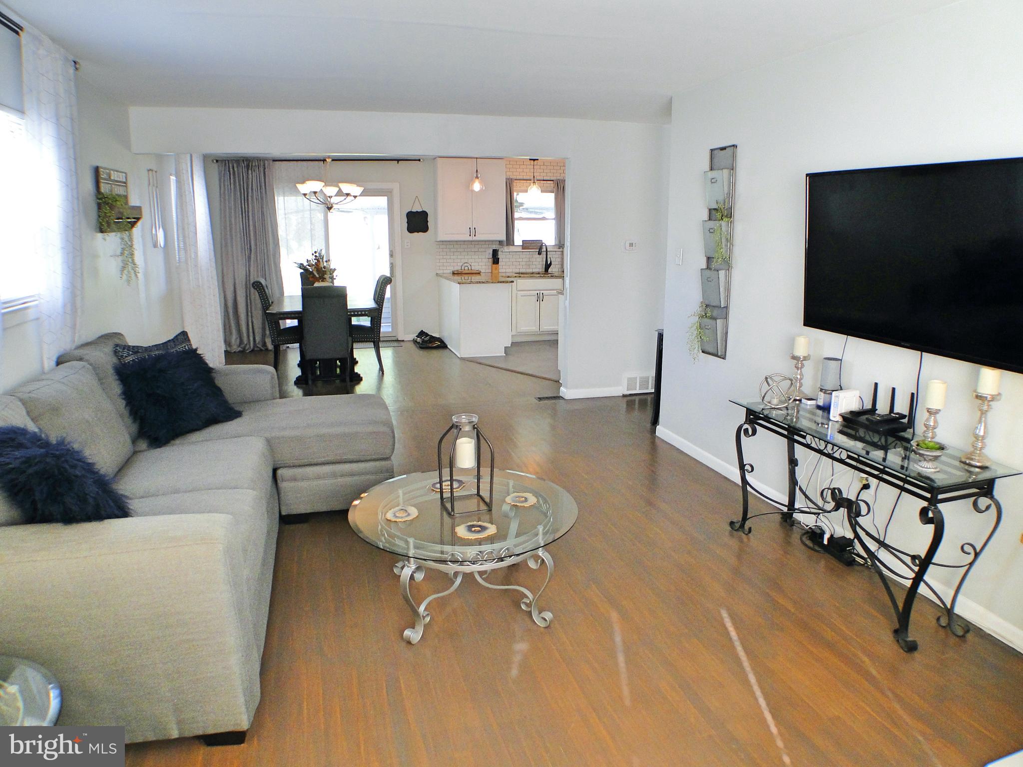 417 Hillside Road Ridley Park, PA 19078 - Photo 13 of 29 Upper Level Living