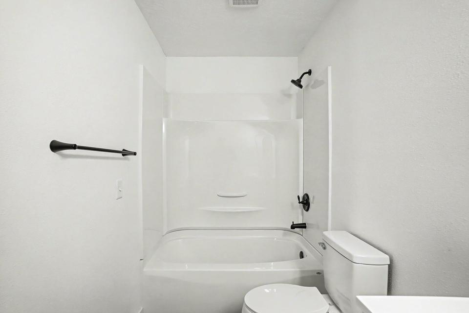 2344 South Kickapoo Avenue Springfield, MO 65804 - Photo 19 of 25 20260117005026152348000000-o