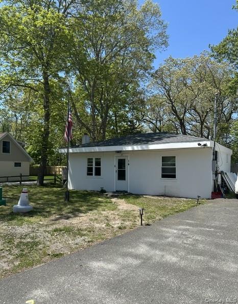 14 Coolidge Road Hampton Bays, NY 11946 - Photo 11 of 12