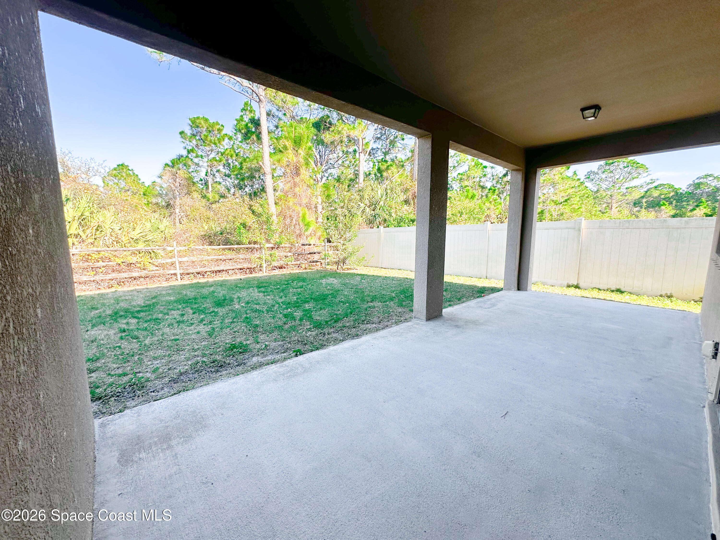 714 Old Country Rd S East Palm Bay, FL 32909 - Photo 8 of 13 Patio