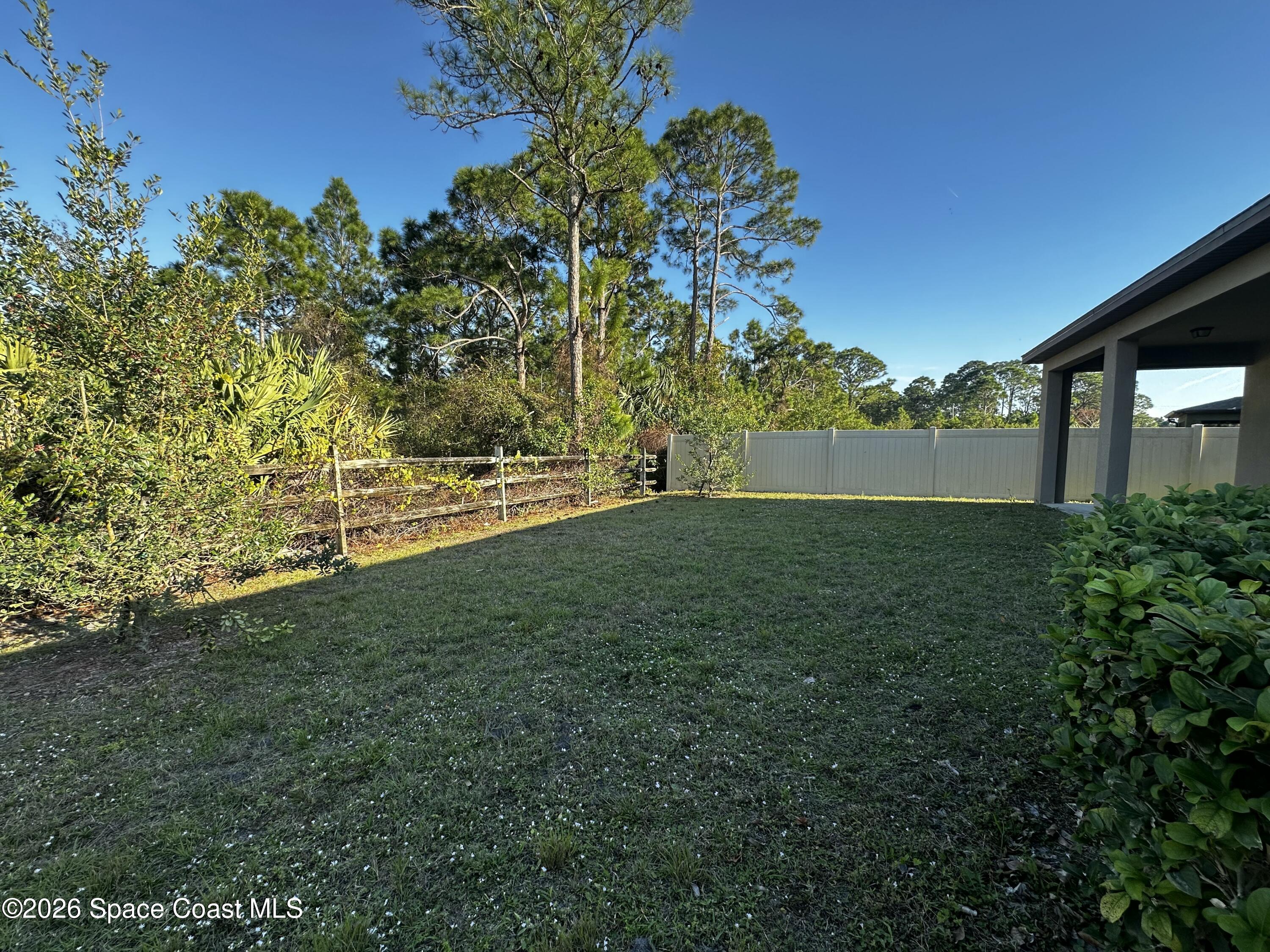 714 Old Country Rd S East Palm Bay, FL 32909 - Photo 9 of 13 Backyard
