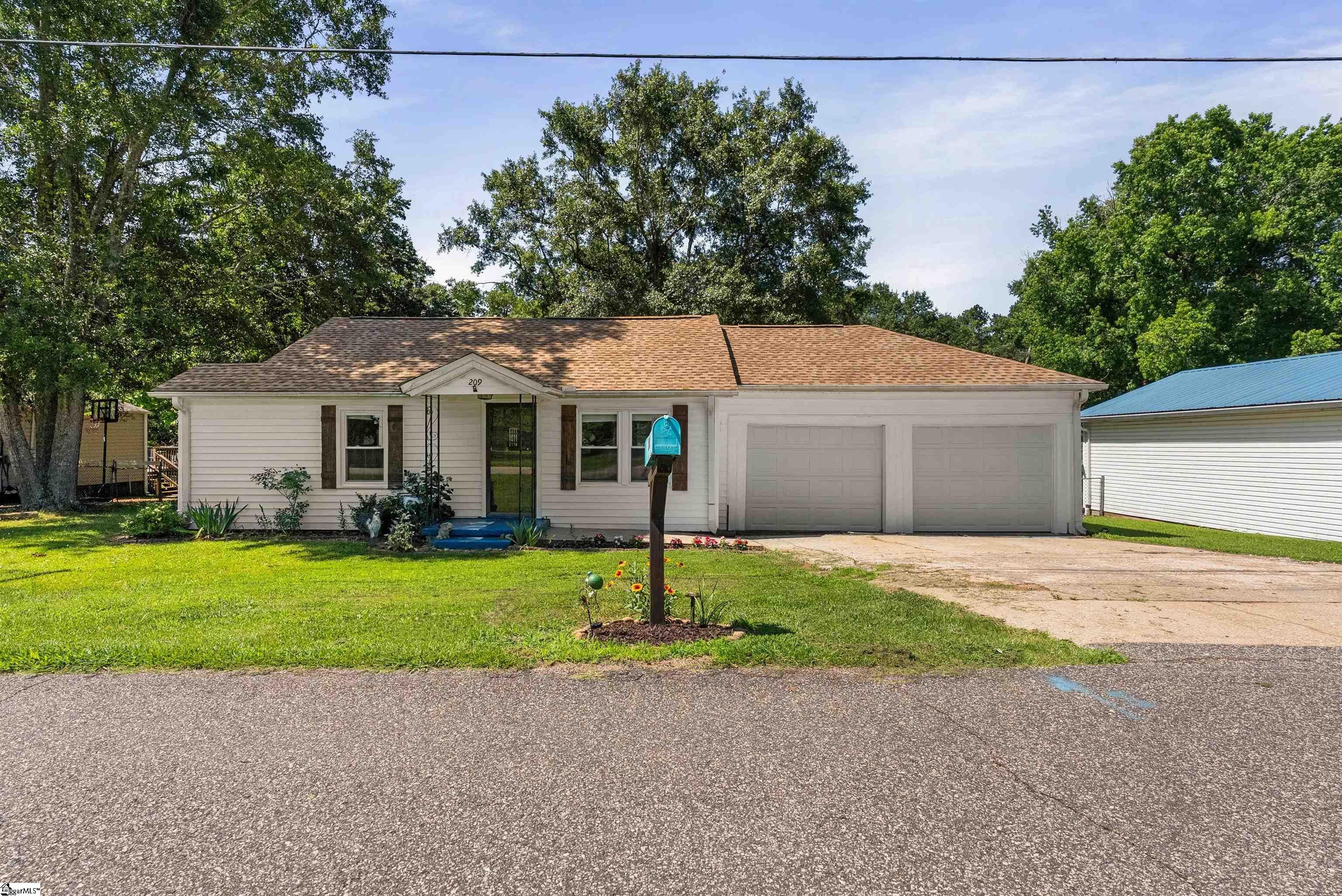 209 Edwards Road Lyman, SC 29365 - Photo 1 of 38 Gallery Image 1