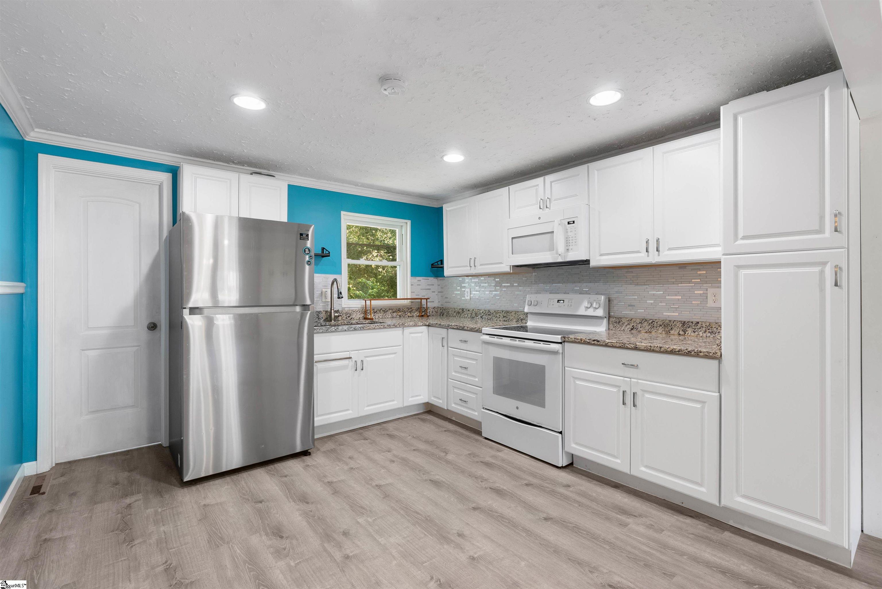209 Edwards Road Lyman, SC 29365 - Photo 11 of 38 Gallery Image 11