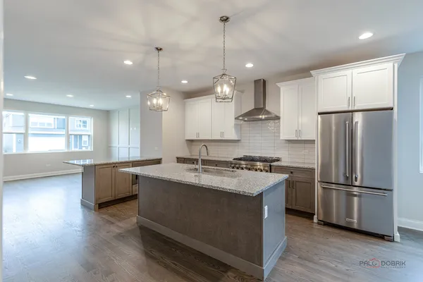$749,999 | 113 Roman Lane, Hawthorn Woods, IL 60047