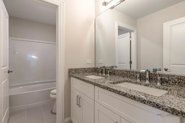 $749,999 | 113 Roman Lane, Hawthorn Woods, IL 60047
