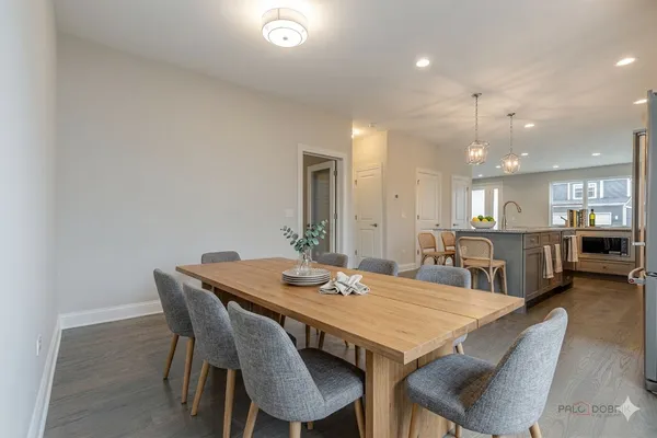 $749,999 | 113 Roman Lane, Hawthorn Woods, IL 60047