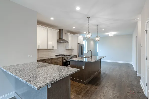 $749,999 | 113 Roman Lane, Hawthorn Woods, IL 60047