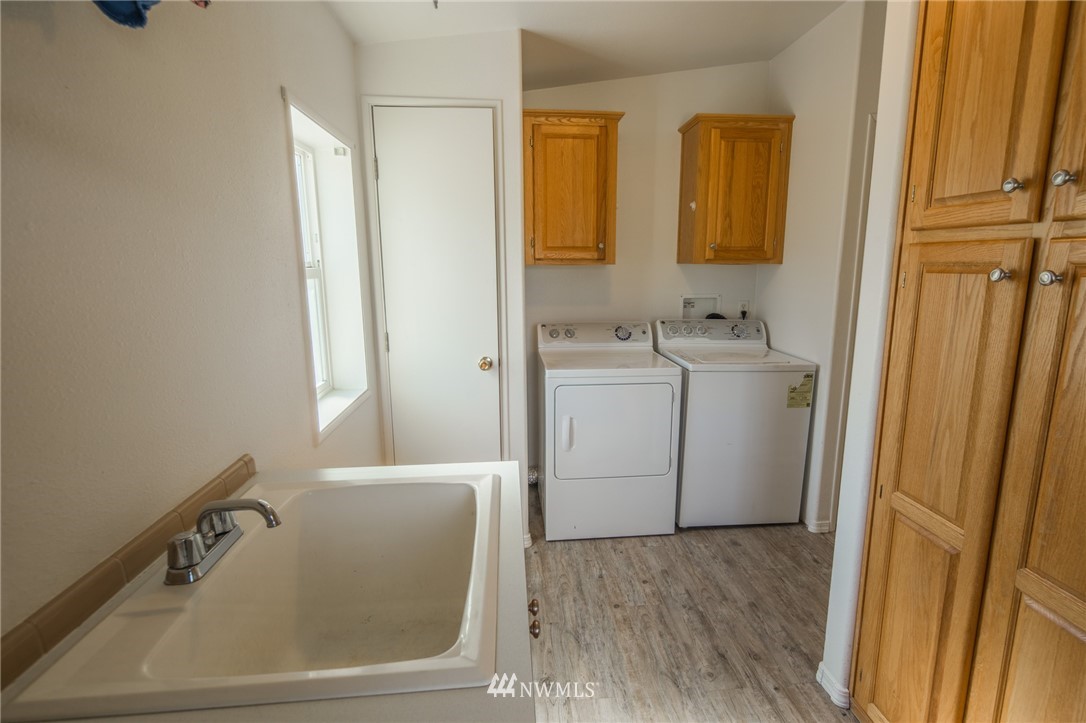 6712 Lower Peoh Point Road Cle Elum, WA 98922 - Photo 16 of 25 Gallery Image 16