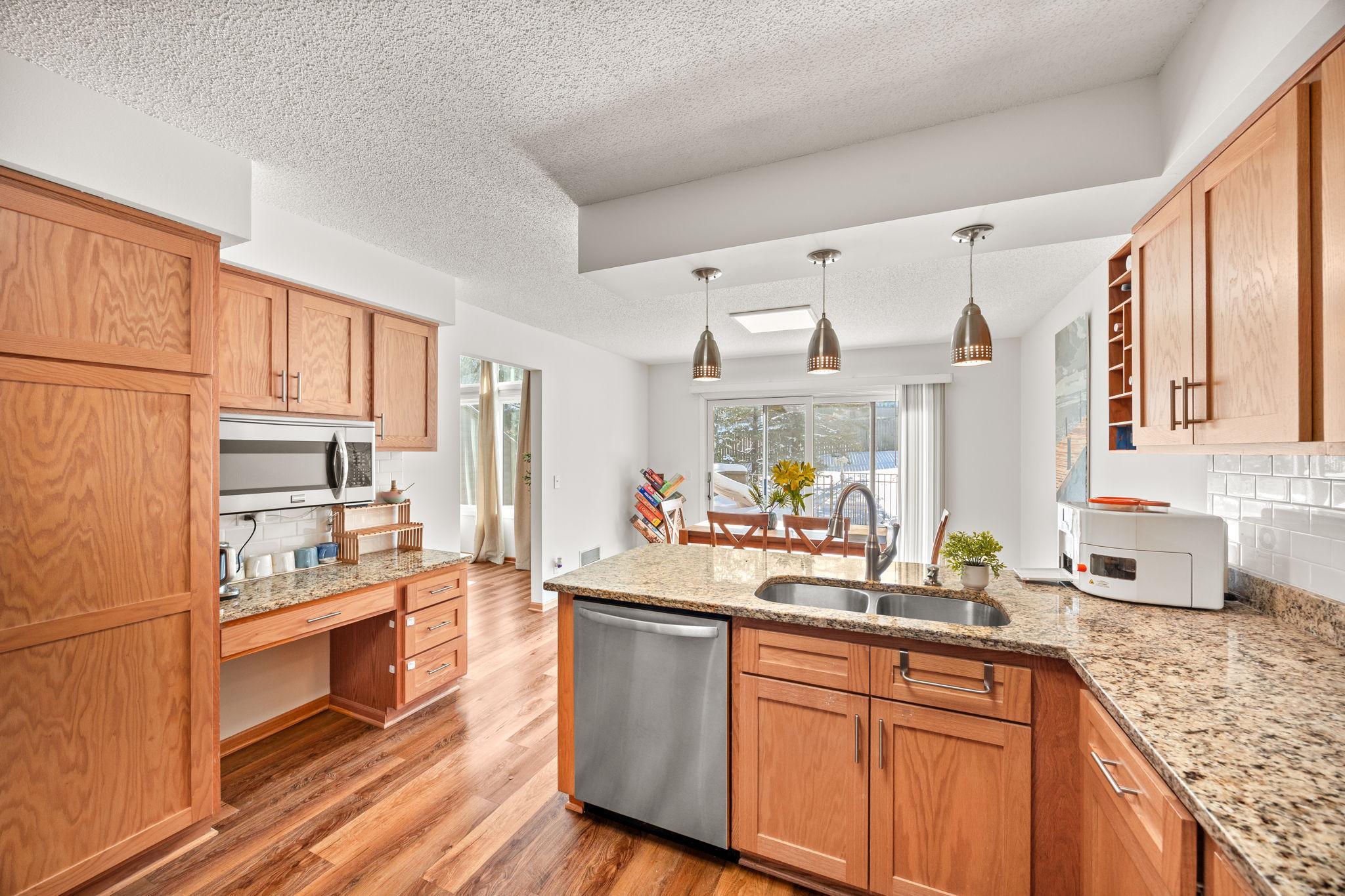6263 Sequoia Circle Eden Prairie, MN 55346 - Photo 11 of 27