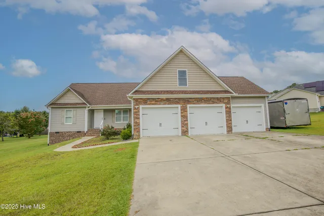 $2,100 | 74 Jaylin Oaks Drive, Spring Lake, NC 28390