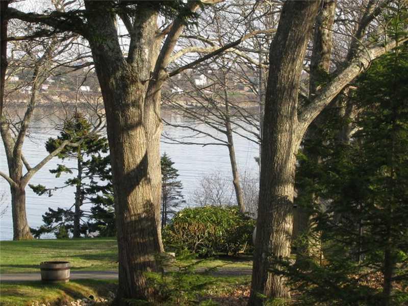 30 Twin Oaks Road Harpswell, ME 04079 - Photo 3 of 19 View.