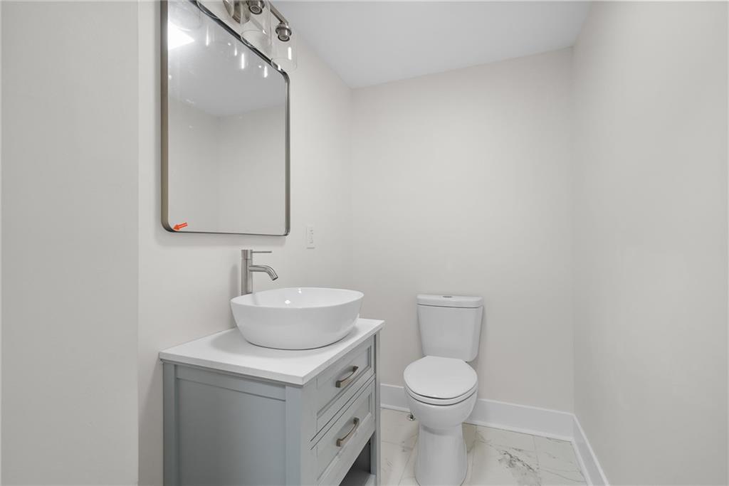 580 New York Avenue Rochester, PA 15074 - Photo 11 of 31 Gallery Image 11