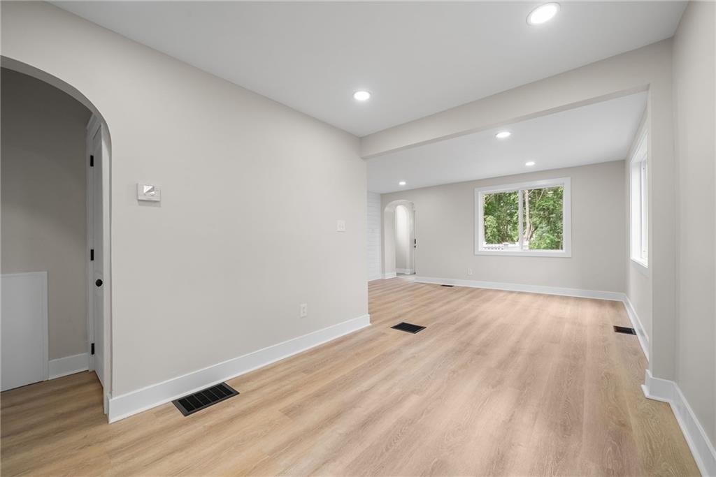 580 New York Avenue Rochester, PA 15074 - Photo 8 of 31 Gallery Image 8