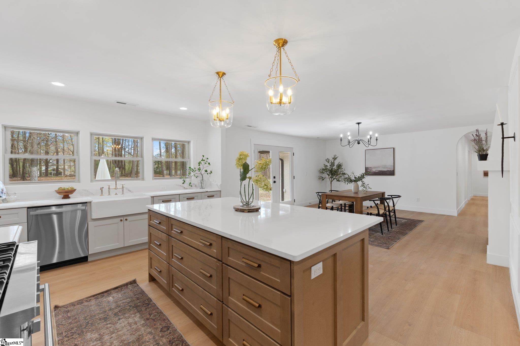 321 Dublin Road Greenville, SC 29615 - Photo 6 of 50 Gallery Image 6