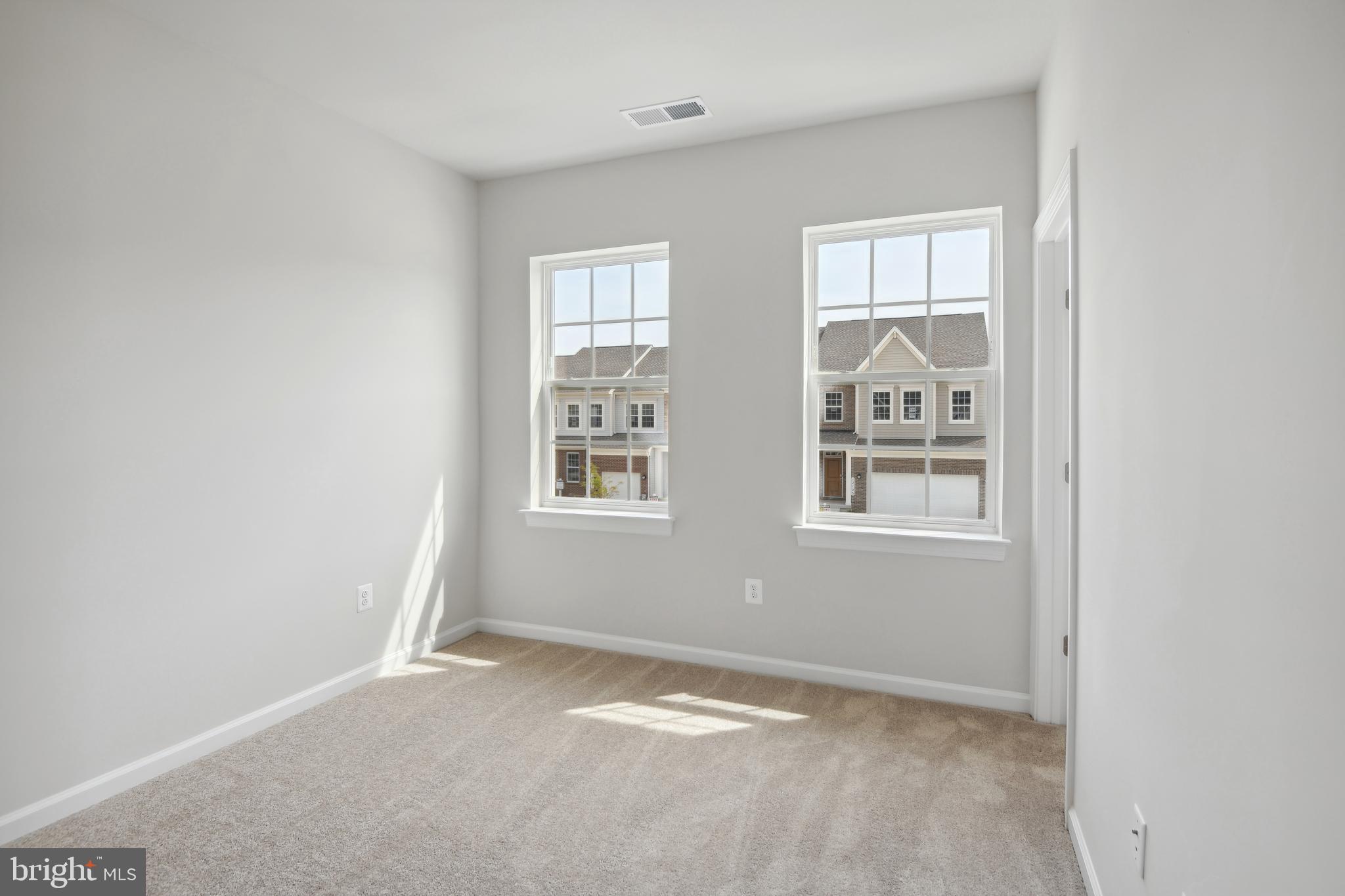 12122 American Chestnut Road Bowie, MD 20720 - Photo 13 of 20 Secondary Bedrooms