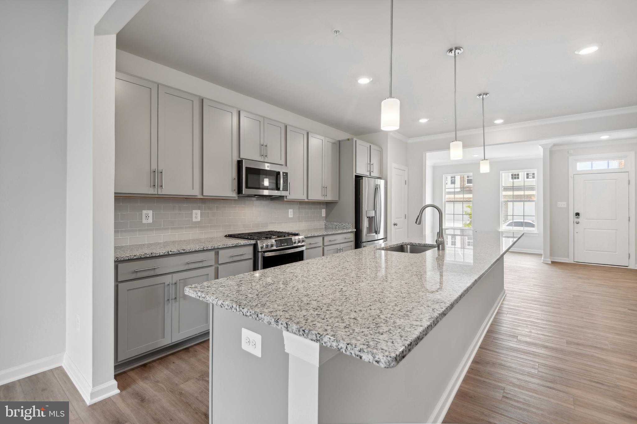 12122 American Chestnut Road Bowie, MD 20720 - Photo 8 of 20 Large Kitchen