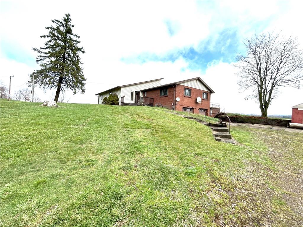 20 Plum Run Road McDonald, PA 15057 - Photo 3 of 30 Front Right