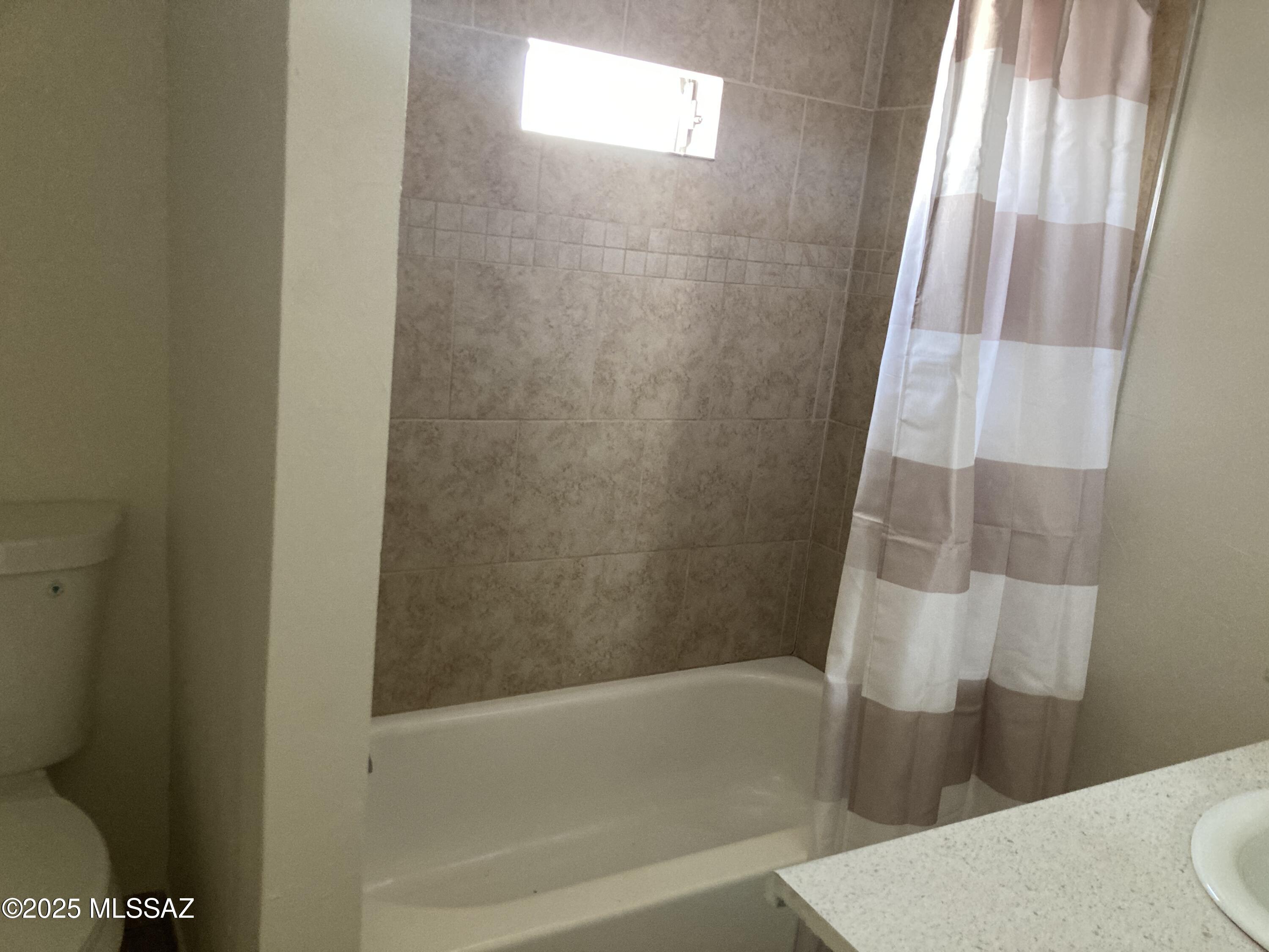1741 West Wetmore Road, Unit 3 Tucson, AZ 85705 - Photo 7 of 9 Gallery Image 7