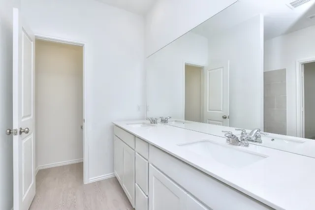 $2,390 | 18010 Cedar Waxwing Way, Unit 11, Pflugerville, TX 78660