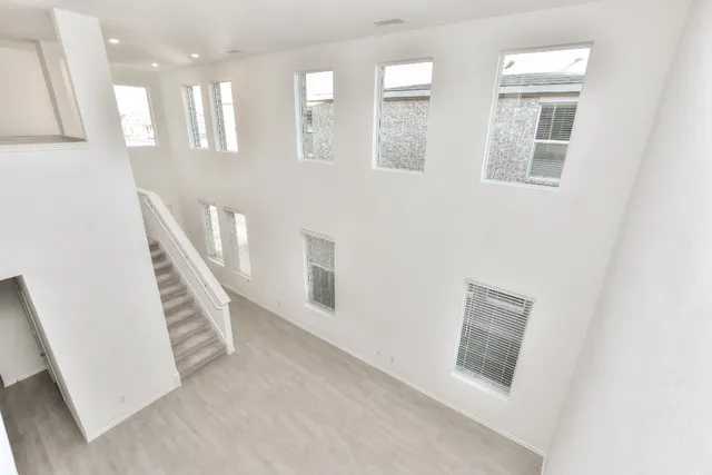 $2,390 | 18010 Cedar Waxwing Way, Unit 11, Pflugerville, TX 78660