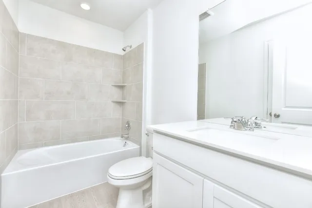 $2,390 | 18010 Cedar Waxwing Way, Unit 11, Pflugerville, TX 78660