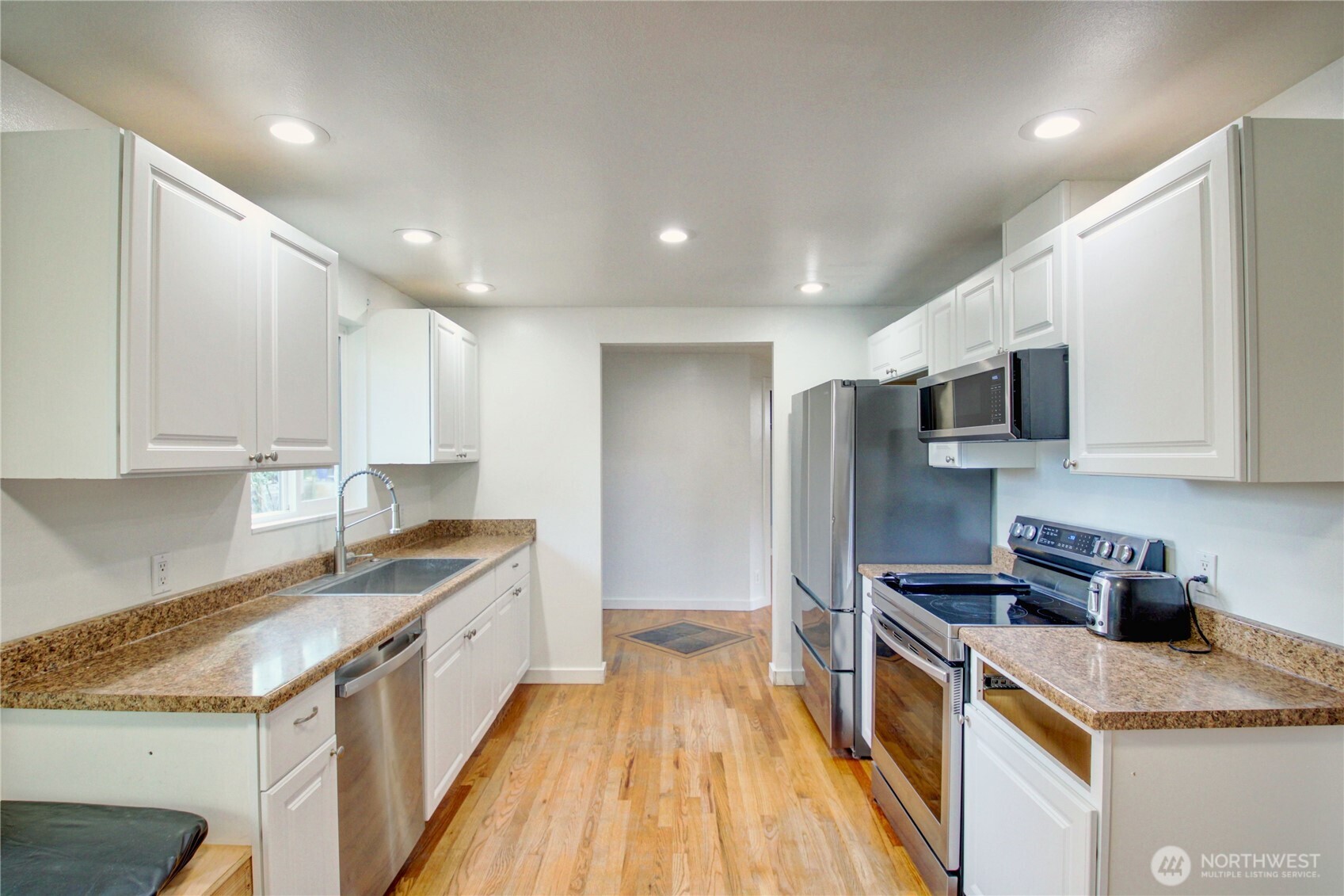 1006 Wedmore Place Sedro-Woolley, WA 98284 - Photo 3 of 35