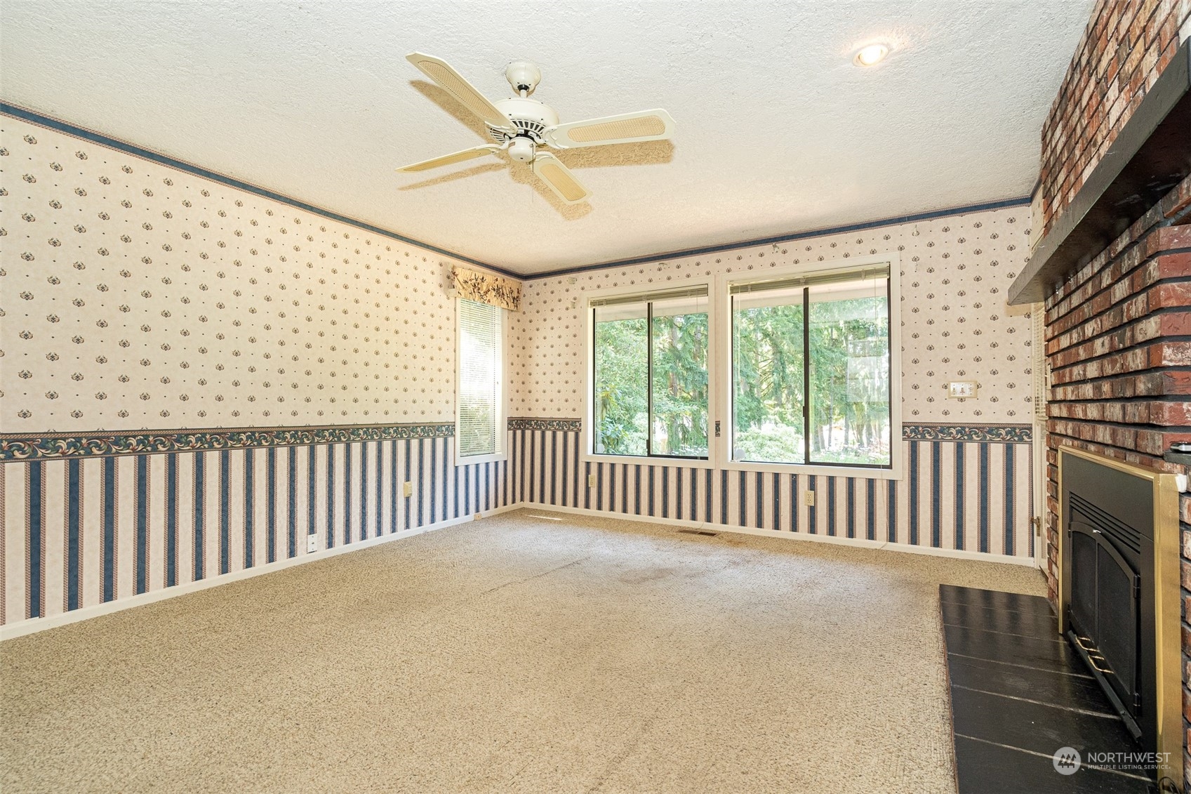 273 Brockway Road Chehalis, WA 98532 - Photo 25 of 39 a view of a interior of the house