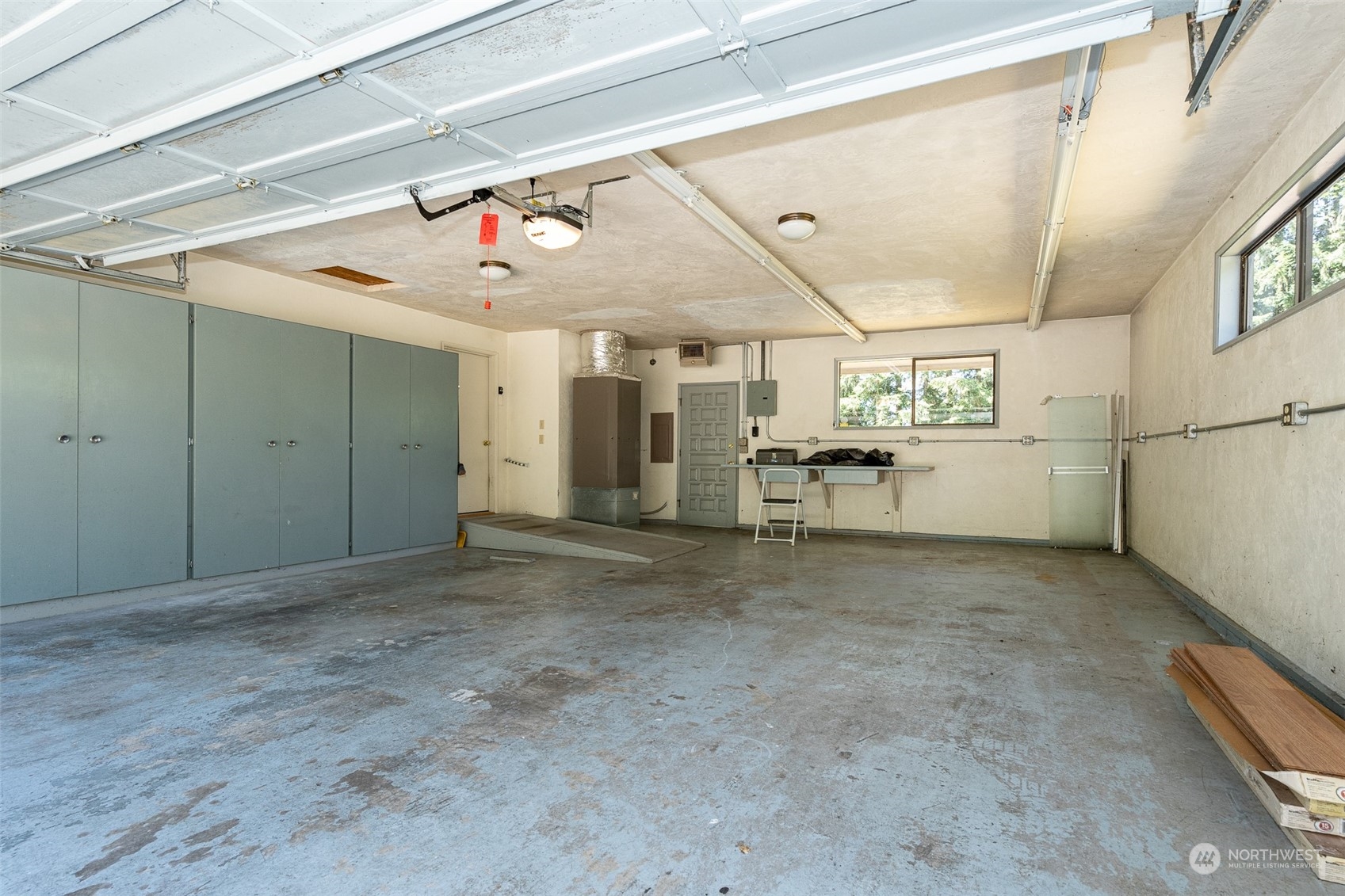 273 Brockway Road Chehalis, WA 98532 - Photo 37 of 39 a view of a garage