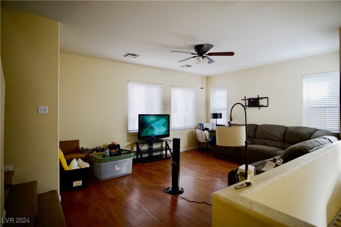 9352 Roping Cowboy Avenue Las Vegas, NV 89178 - Photo 7 of 38 Gallery Image 7