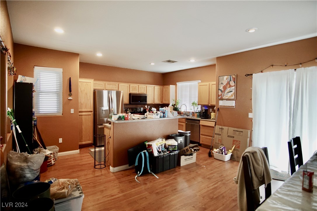 9352 Roping Cowboy Avenue Las Vegas, NV 89178 - Photo 9 of 38 Gallery Image 9
