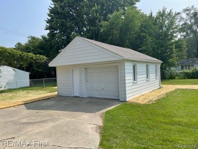 7271 Stephens Road Center Line, MI 48015 - Photo 7 of 16 Gallery Image 7
