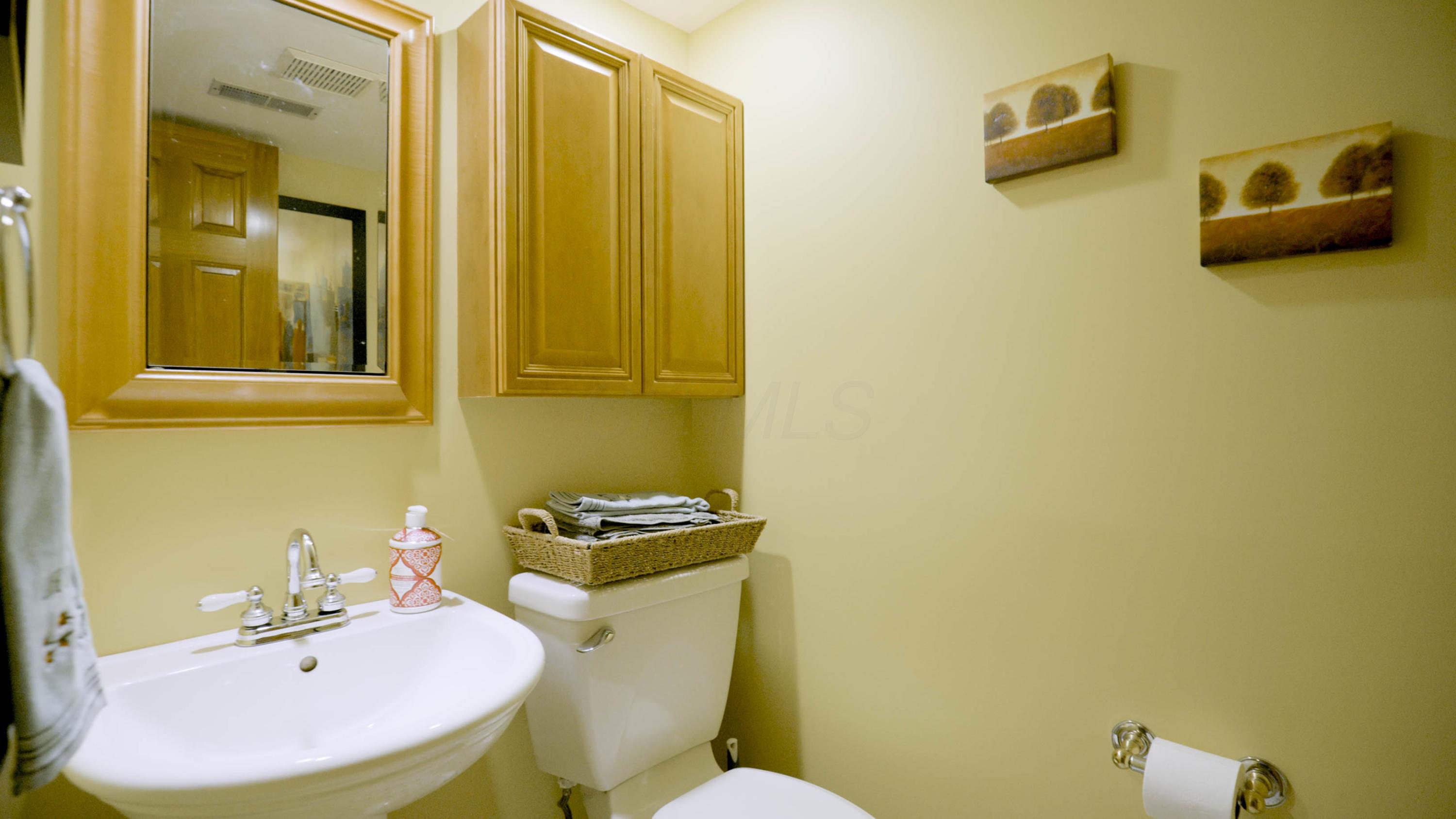 2325 Pinebrook Road Columbus, OH 43220 - Photo 21 of 46 Gallery Image 21