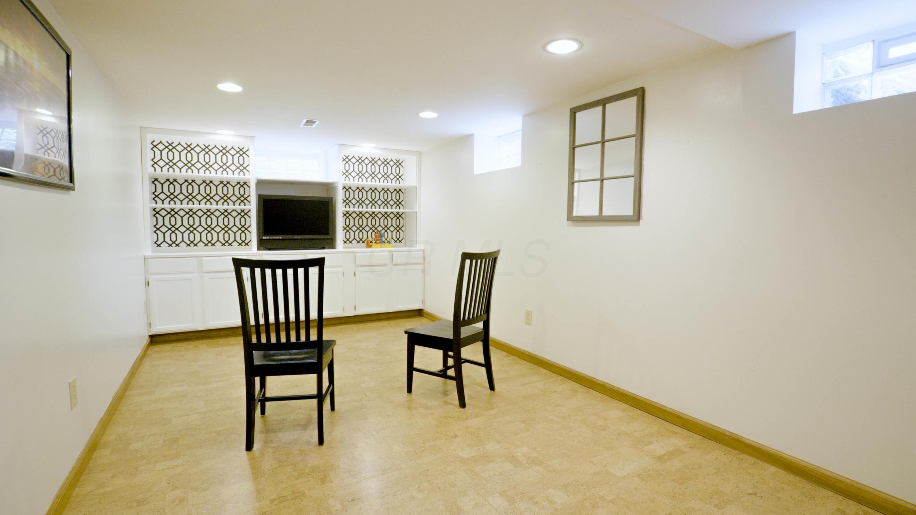 2325 Pinebrook Road Columbus, OH 43220 - Photo 37 of 46 Gallery Image 37