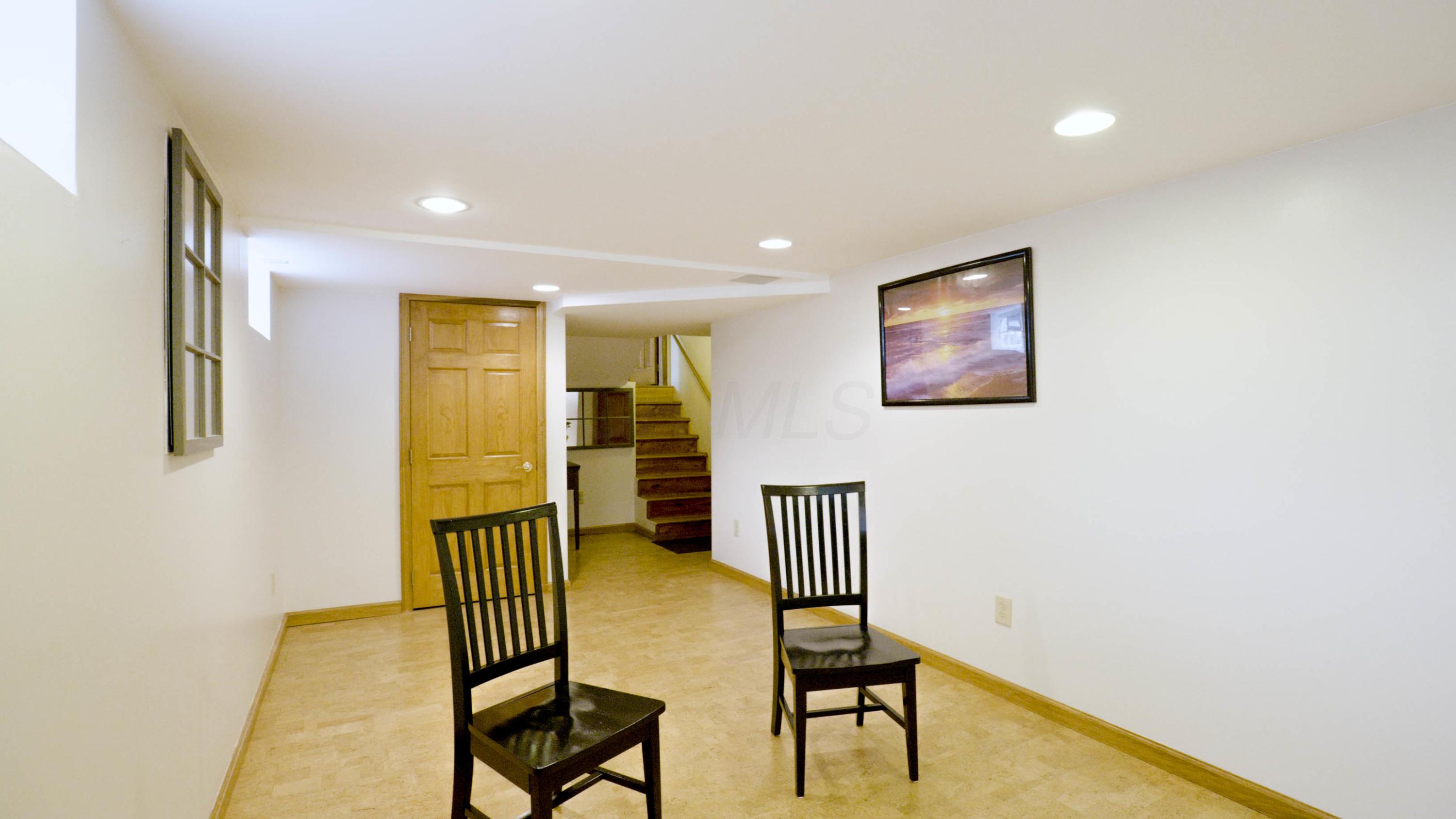 2325 Pinebrook Road Columbus, OH 43220 - Photo 38 of 46 Gallery Image 38
