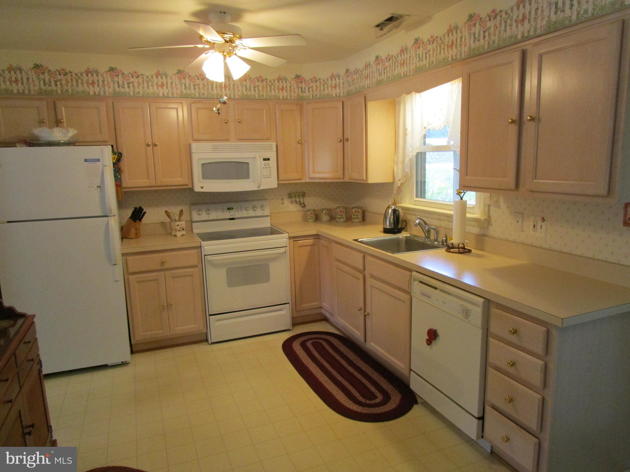 4166 Carrs Ridge Road Edgewater, MD 21037 - Photo 2 of 30 kitchen