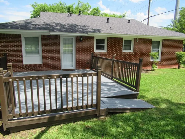 $2,599 | 106 South Clark Street, Rockwall, TX 75087