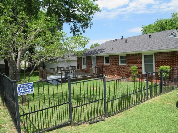 $2,599 | 106 South Clark Street, Rockwall, TX 75087